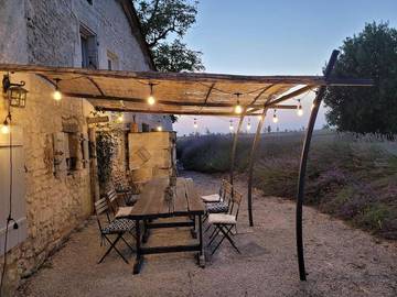 Gîte pour 10 personnes, avec jardin ainsi que vue et piscine, animaux acceptés à Gout-Rossignol