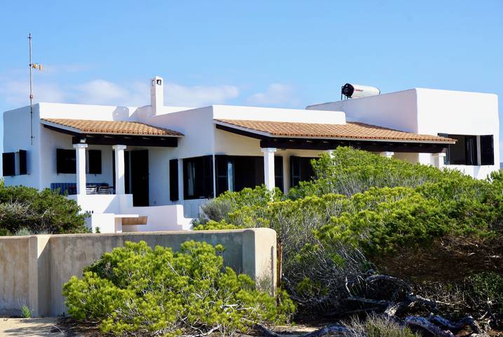 Villa für 6 Personen, mit Terrasse und Garten sowie Seeblick