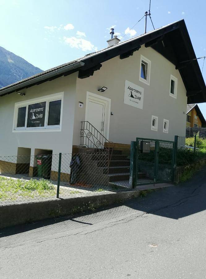 Ferienwohnung für 4 Personen, mit Terrasse und Garten sowie Ausblick in Flattach