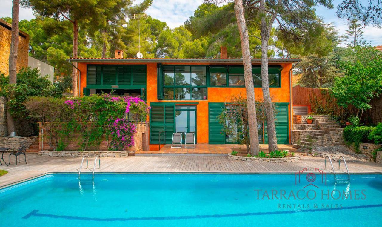 Th100 Villa Vacacional con Vistas al Mar en Tamari in La Móra, Tarragona