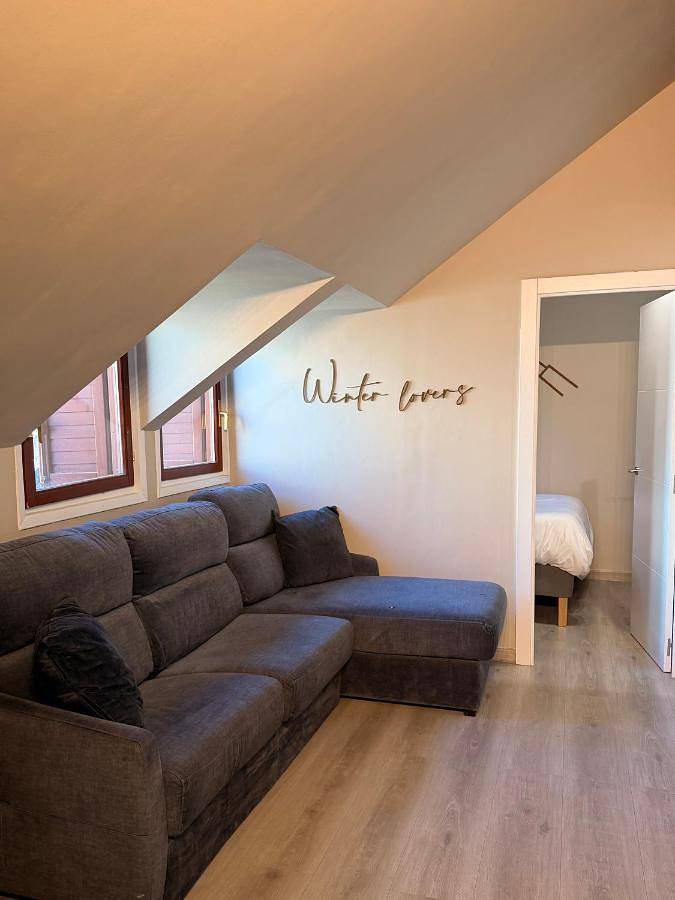 Location de vacances pour 6 personnes, avec piscine à Formigal (Ski)