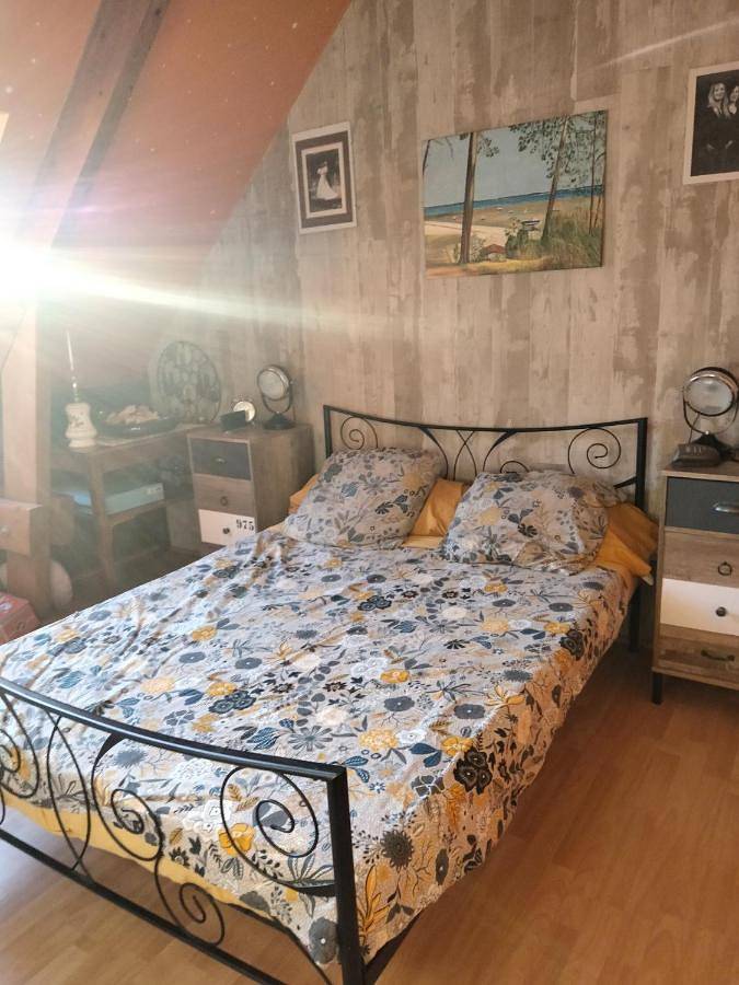 Gîte pour 8 personnes, avec vue à Teloché