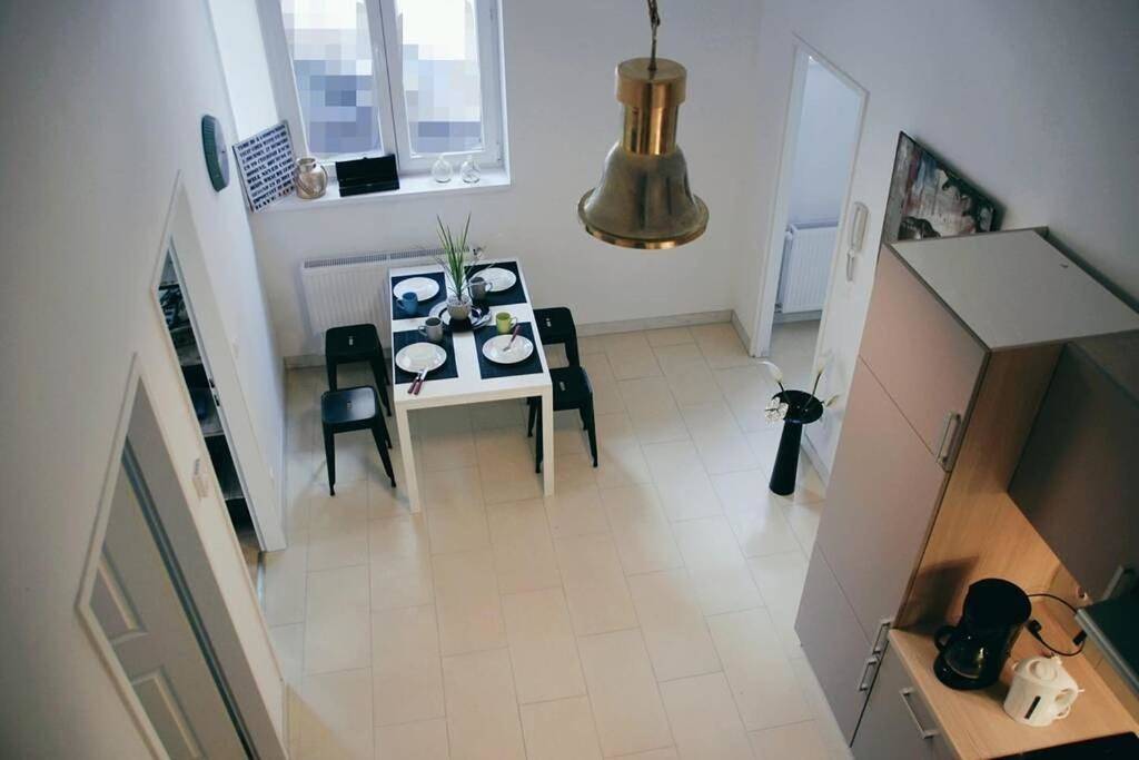 Ganze Wohnung, Two-Bedroom Apartment in Wieden (Wien Bundesland), Wien