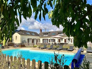 Gîte pour 15 personnes, avec jardin ainsi que terrasse et piscine, animaux acceptés dans Gohory