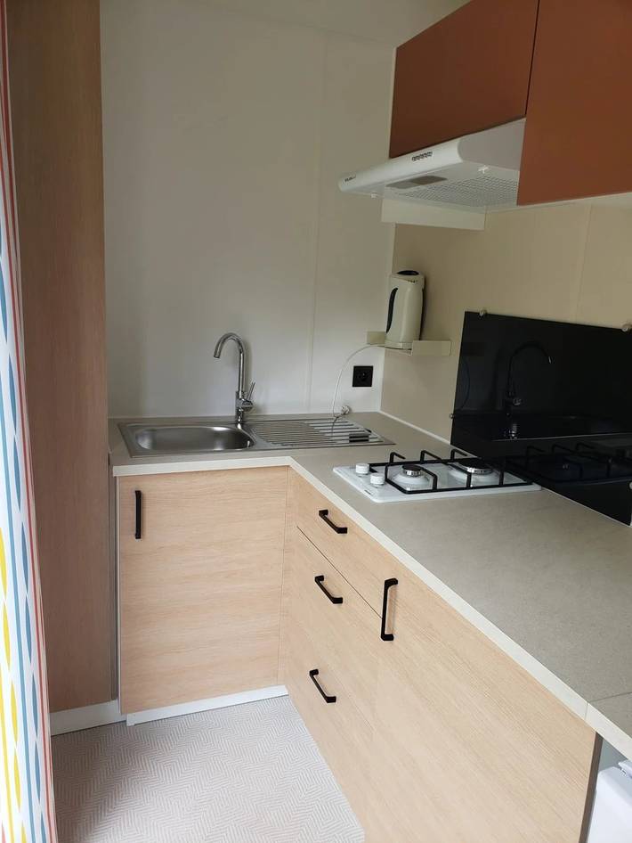 Mobil home pour 3 personnes, avec bassin pour enfant et sauna à Névez - 4