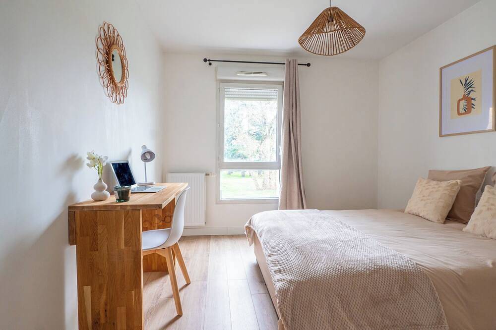 Entire apartment, Le Cocon de Saint Priest - T2 Balcony & Terrace in Saint-Priest, Rhône