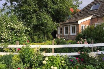 Ferienhaus für 4 Personen, mit Garten in Grimersum