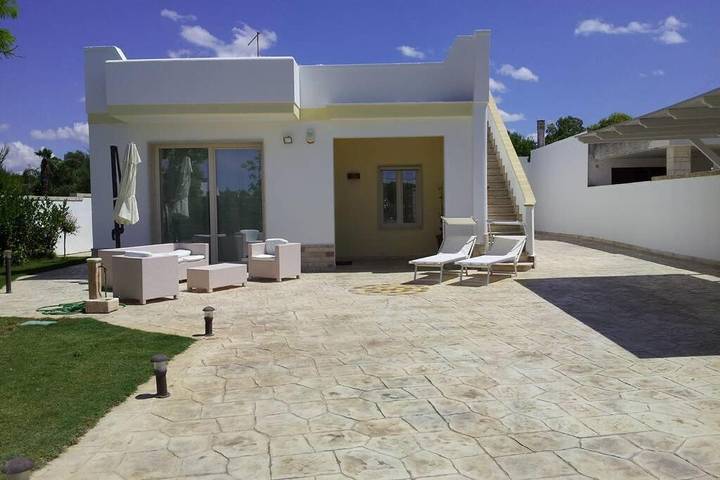 Villa per 6 persone, con giardino e terrazza a Porto Cesareo
