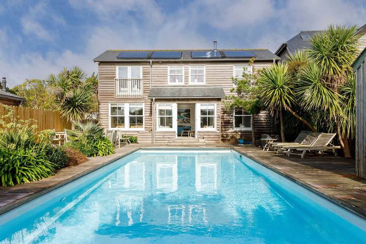 Holiday rental for 8 people, with Ocean view and Garden as well as Pool in West Wittering