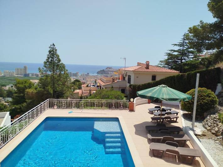 Chalet para 6 personas, con jardín además de piscina y vistas en Peñíscola
