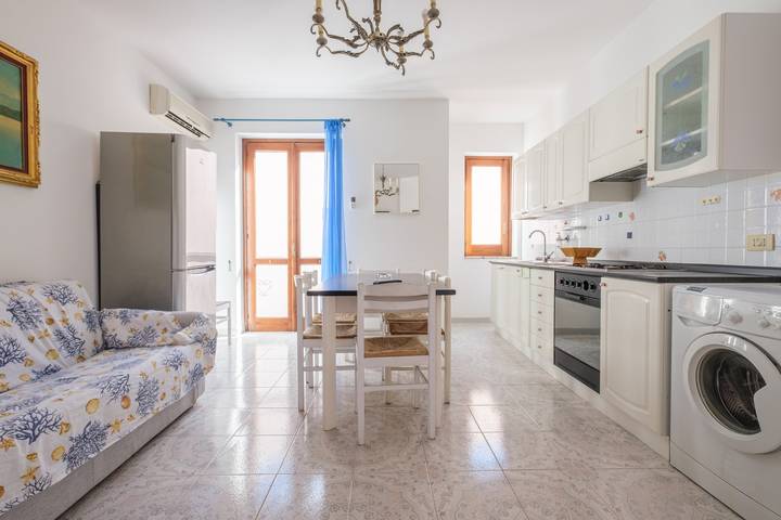 Gîte pour 5 personnes, avec Balcon et Jardin à Lipari