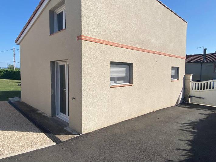 Location de vacances pour 3 personnes, avec terrasse ainsi que jardin et piscine à Lautrec - 4