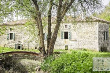 Gîte pour 8 personnes, avec jardin à Montdoumerc