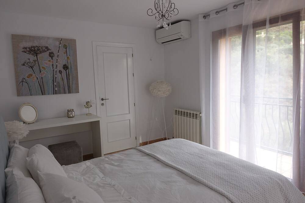 4-bedroom villa in charming village with Ac and sympathetically furnished in Cortijo Cabrera, Turre