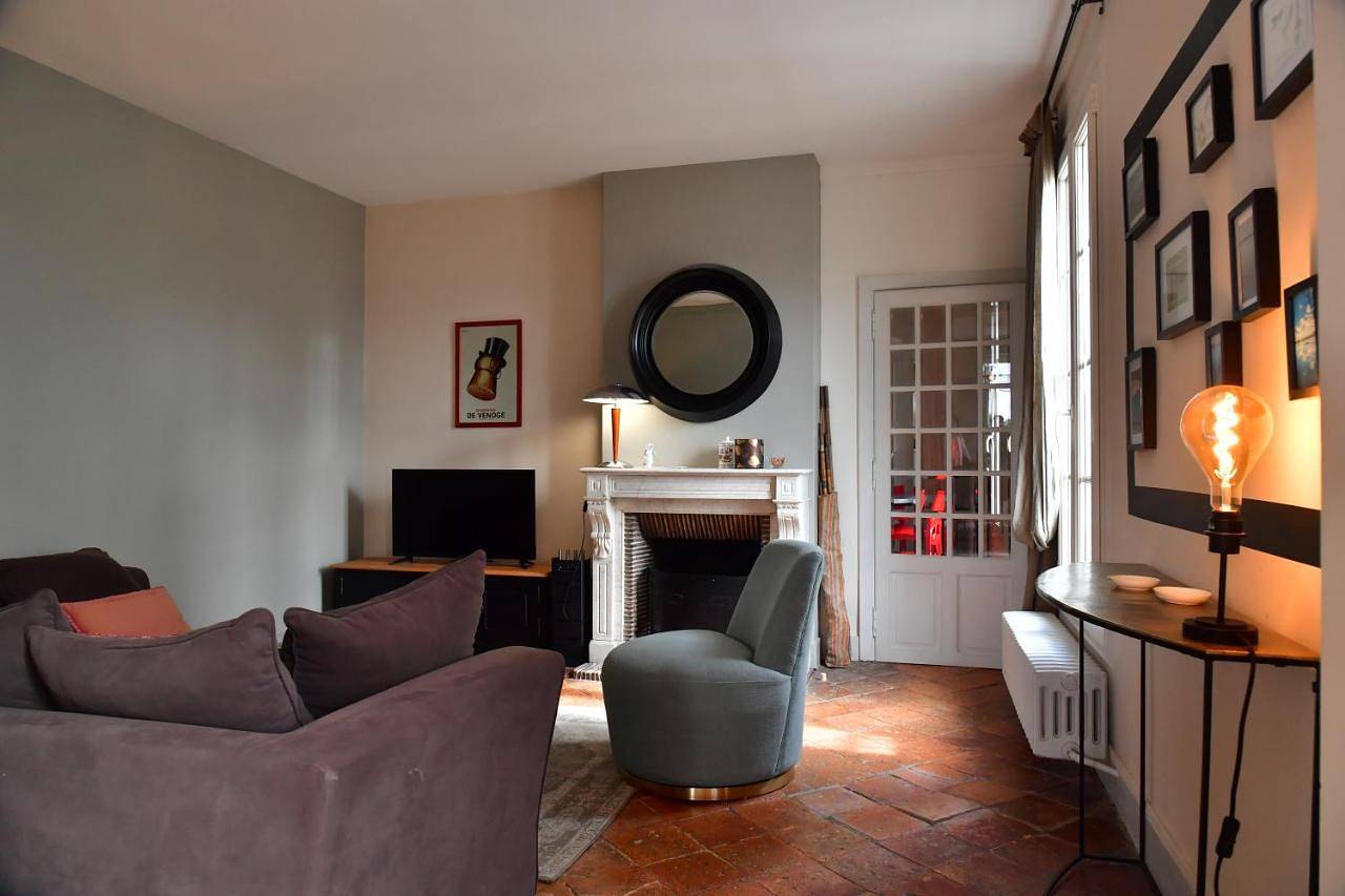Appartement entier, Les sternes de st Mathurin sur Loire , terrasse sur la Loire in Loire-Authion, Région d'Angers