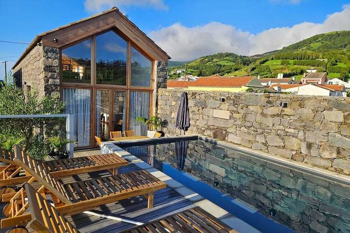 Ferienhaus für 4 Personen, mit Terrasse und Garten