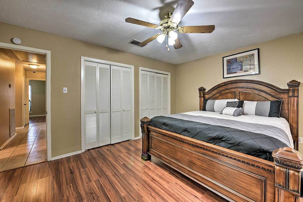 Neu! Missouri City House w / Kamin & eingezäunten Hof in Houston, Fort Bend County