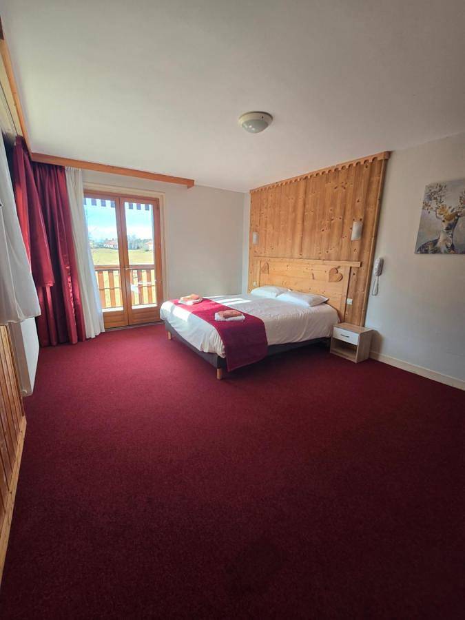 Hôtel pour 3 personnes, avec jardin à Contamine-Sarzin