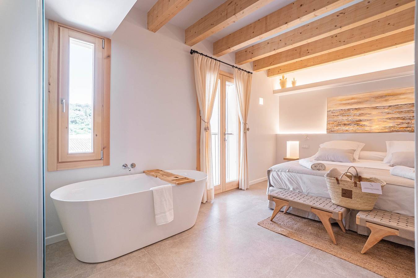 Room '203 - Doble Superior' with Sea View, Wi-Fi and Air Conditioning in Capdepera, East Majorca