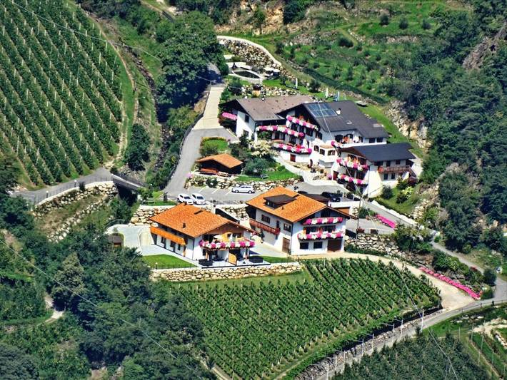 Ferienhaus für 8 Personen, mit Whirlpool und Pool sowie Garten in Algund