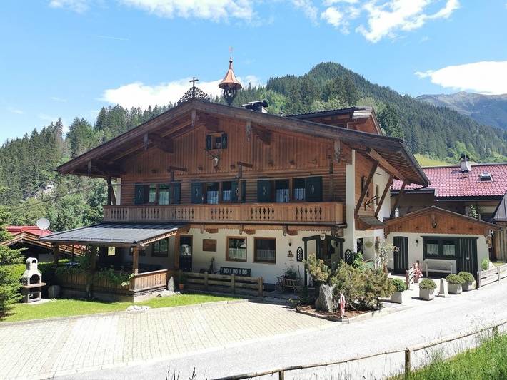 Ferienhaus für 16 Personen, mit Terrasse, kinderfreundlich in Mayrhofen