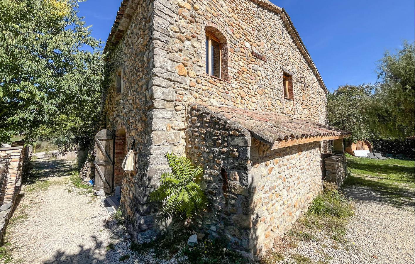Appartement Les Mages avec piscine, parking et Wi-Fi in Les Mages, Parc national des Cévennes