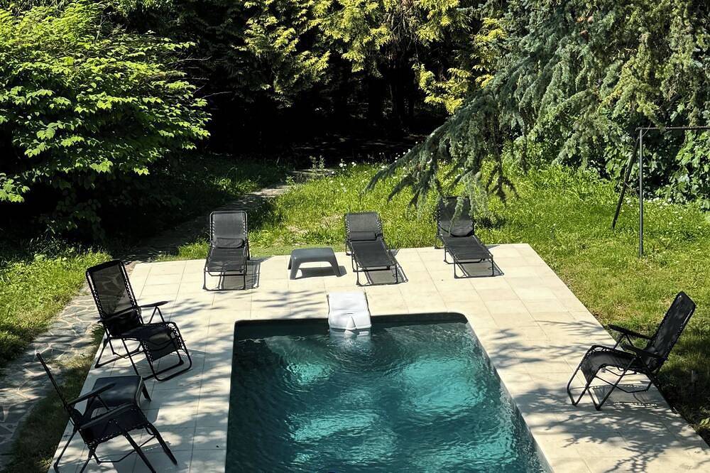 Gran Maison Avec Piscine Et Sauna in La Ferté-Gaucher, Seine-et-Marne