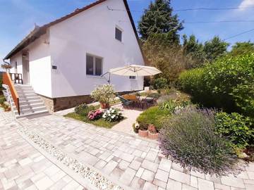 Cottage pour 5 personnes, avec jardin à Tihany