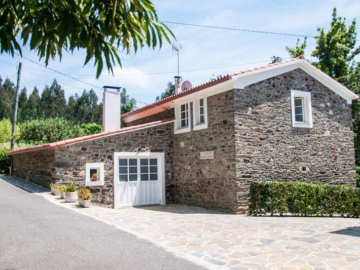Casa de vacaciones para 5 personas, con Terraza y Jardín en Miño