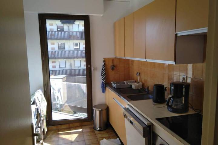 Gîte pour 6 personnes, avec balcon, adapté aux familles dans Plage De Tourgeville - 3