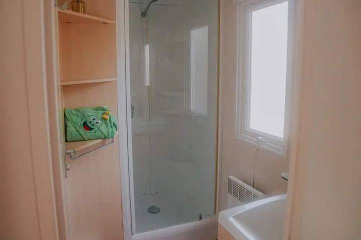 ZEcamping 3* familial piscine chauffée locatif BBQ 28m2 6 pers in Florac-Trois-Rivières, Cevenas