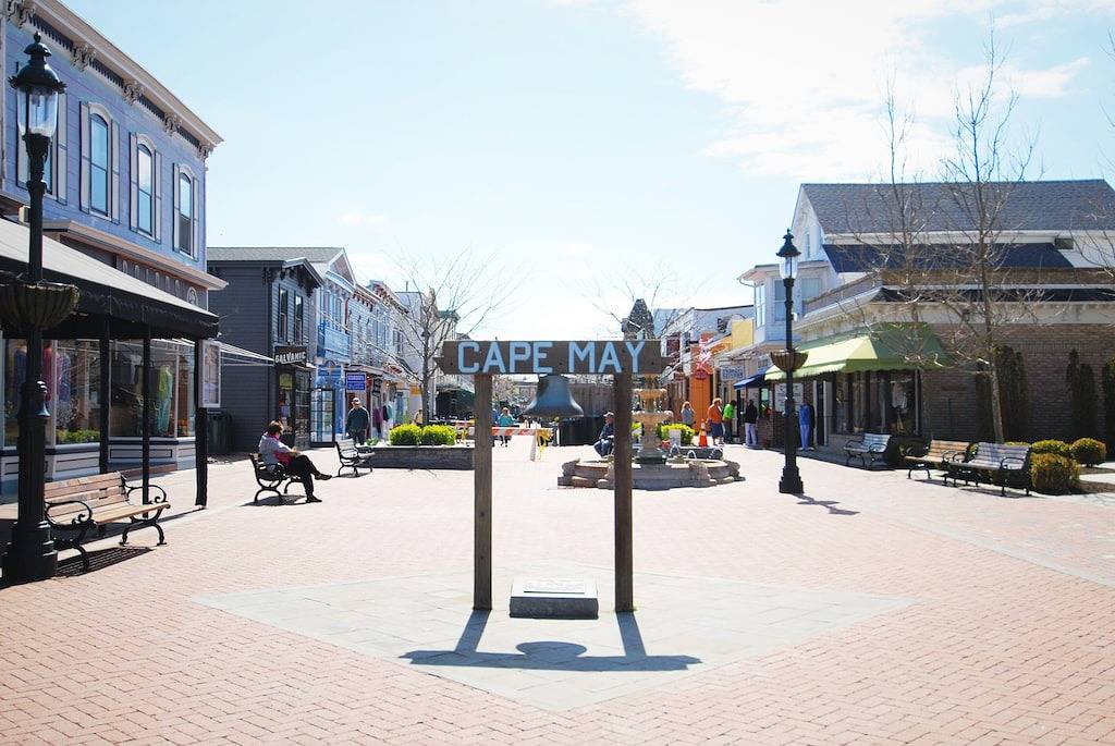 Ganze Wohnung, Gemütliche Downtown Cape May Condo (hundefreundlich) * Schlafmöglichkeiten für 6 * Nur 3. 5 Blocks zum Strand in Cape May, Cape May County