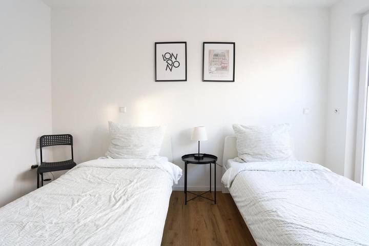 Ferienwohnung für 5 Personen, mit Balkon und Terrasse am Phantasialand - 3
