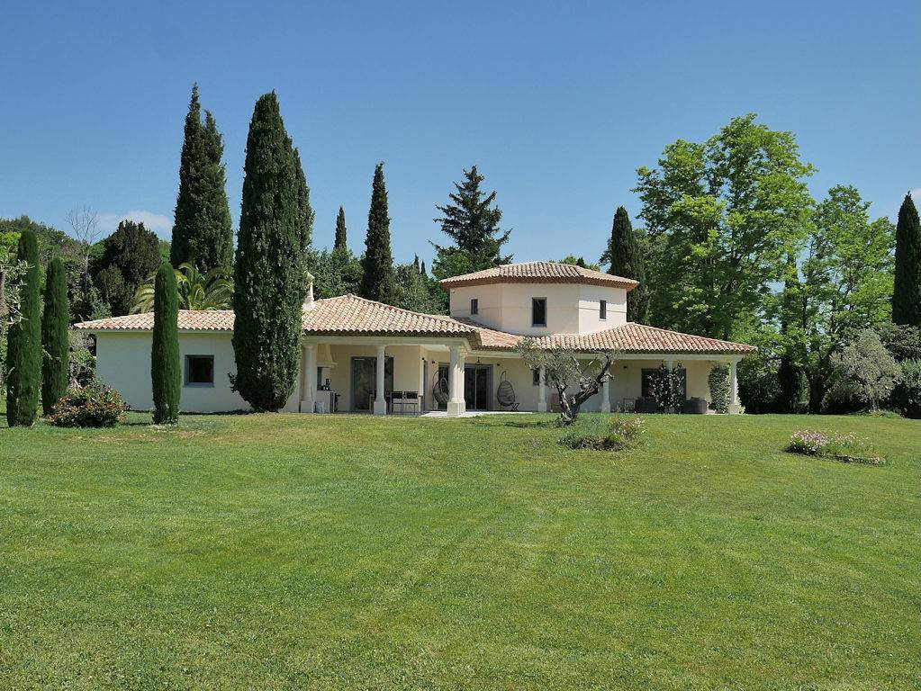 Chambres d'hôtes La Parenthèse Saint Donat - La Chambre Poulideta in Aix-en-Provence, Région d'Aix-en-Provence