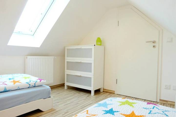 Ganze Wohnung, Ferienwohnung mit Wellness und Dachterrasse in Wackersdorf, Ostbayern