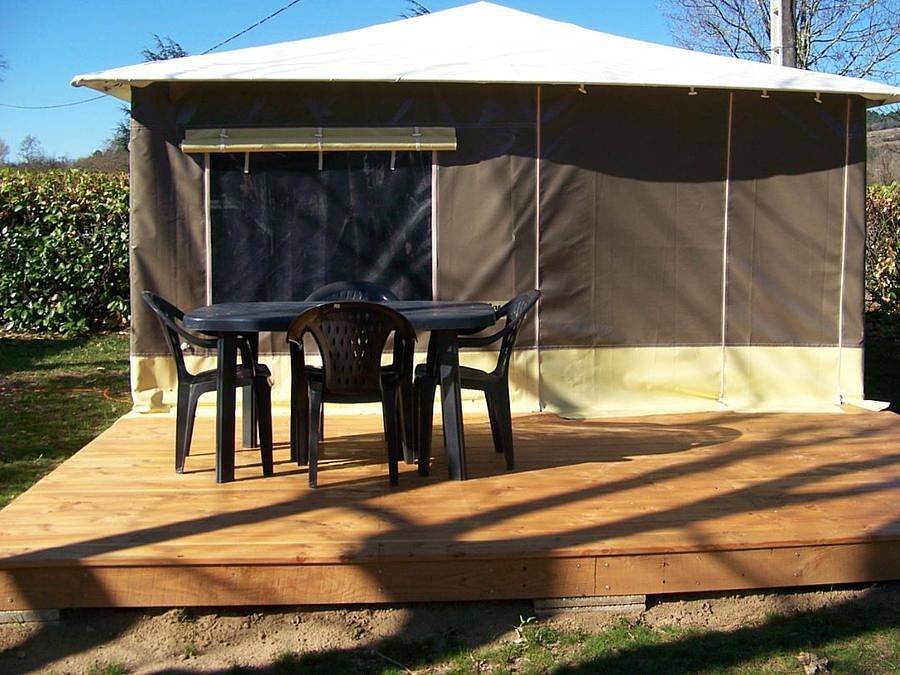 Camping Les Hortensias - Bungalow toilé 5 personnes - (sans sanitaires) in Rosières (Ardèche), Parc naturel régional des Monts d'Ardèche