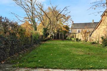 Gîte pour 15 personnes, avec jardin, animaux acceptés à Carrouges