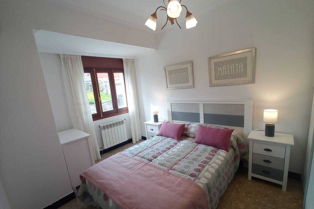 Entire apartment, Apartment with sea view in San Salvador de Poio, Poio