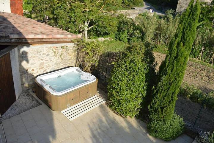 Maison de vacances pour 4 personnes, avec jardin et jacuzzi