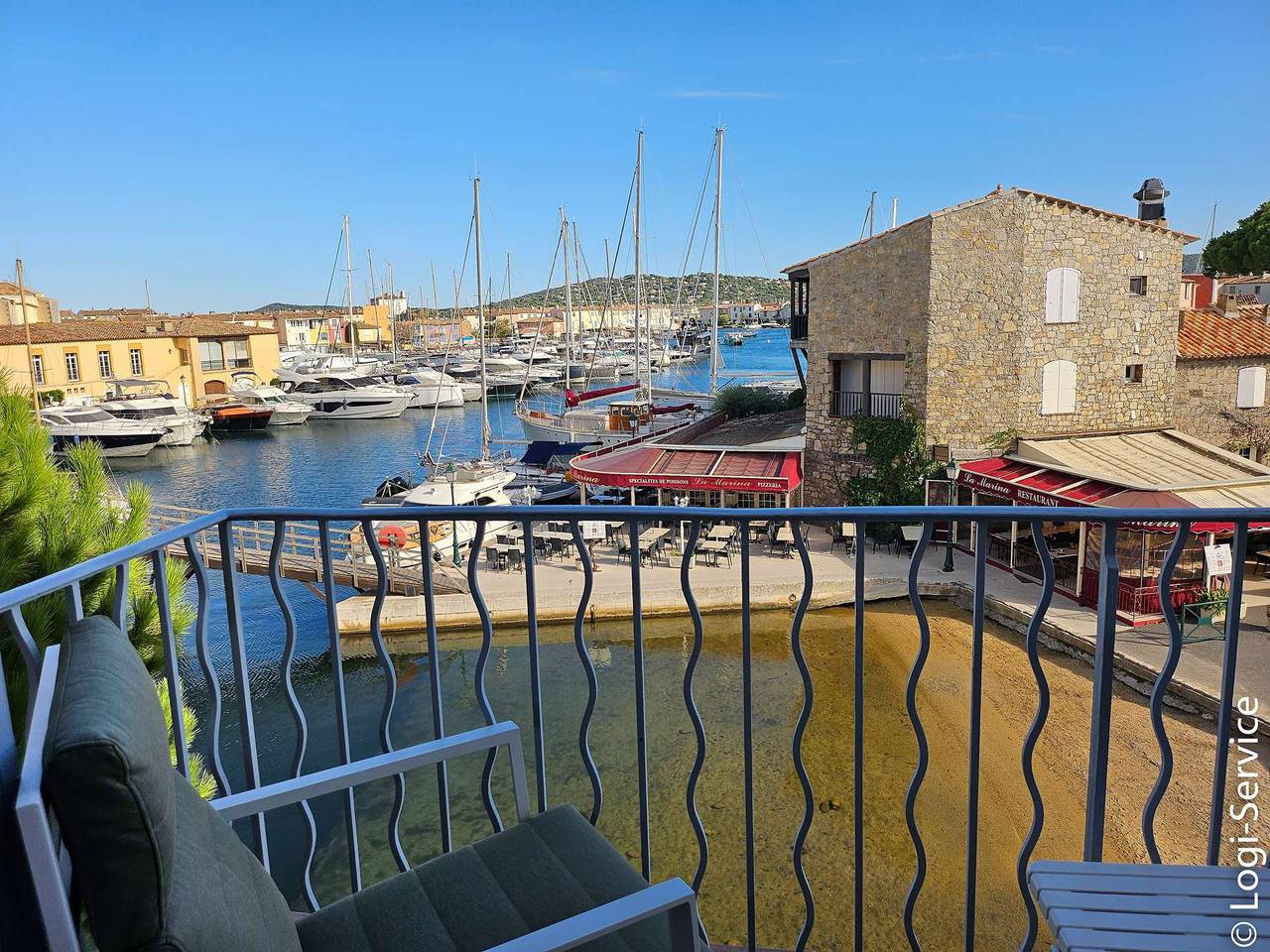 Appartement de vacances entier, Charmant appartement climatisé 2/4 personnes à Port Grimaud in Port Grimaud, Grimaud