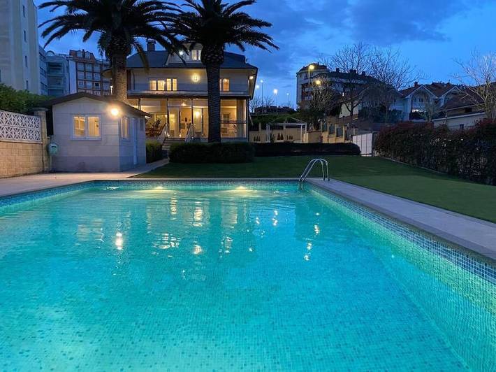 Holiday rental for 14 people, with Balcony and Hot tub as well as Terrace and Garden in Santander
