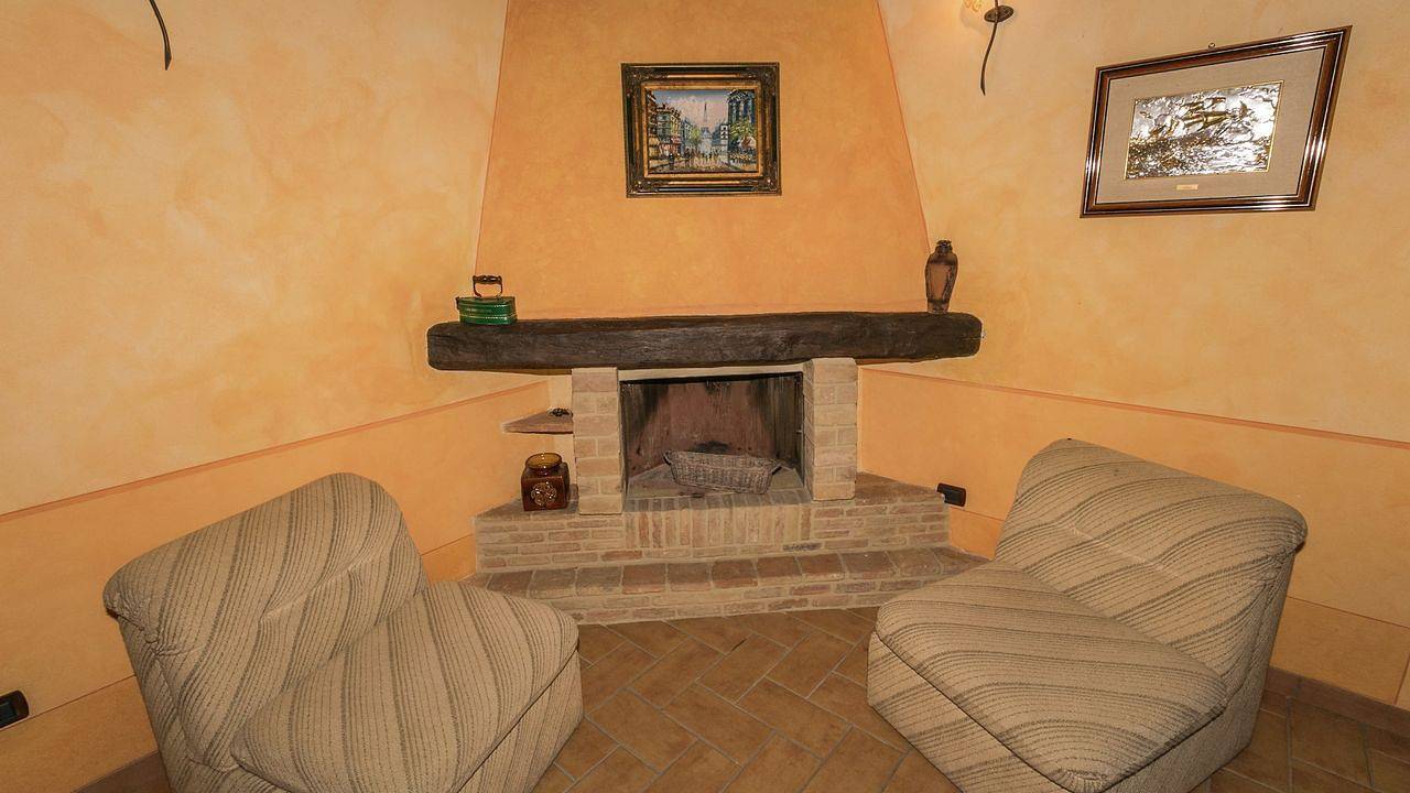 Agriturismo per 5 persone con giardino in Narni, Provincia di Terni