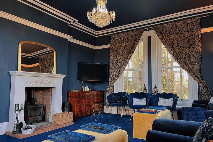 Holiday rental for 22 people, with hot tub and garden in Barnstaple