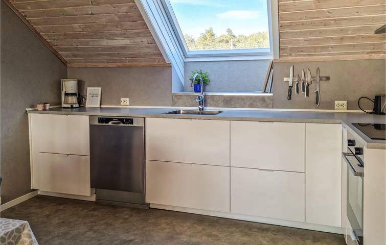 Hel ferieleilighet, Ferieleilighet for 8 personer med terrasse in Mandal 