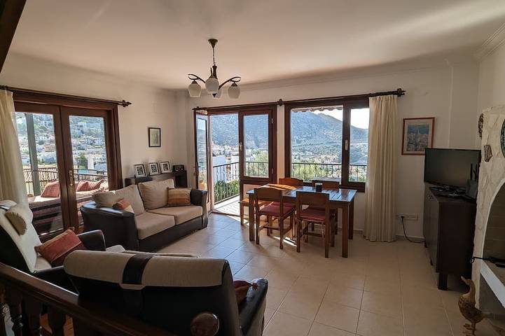3 chambres / 3 salles de bain Villa individuelle, piscine privée, vue fantastique, à 5 min à pied de la ville in Kaş, Saklıkent