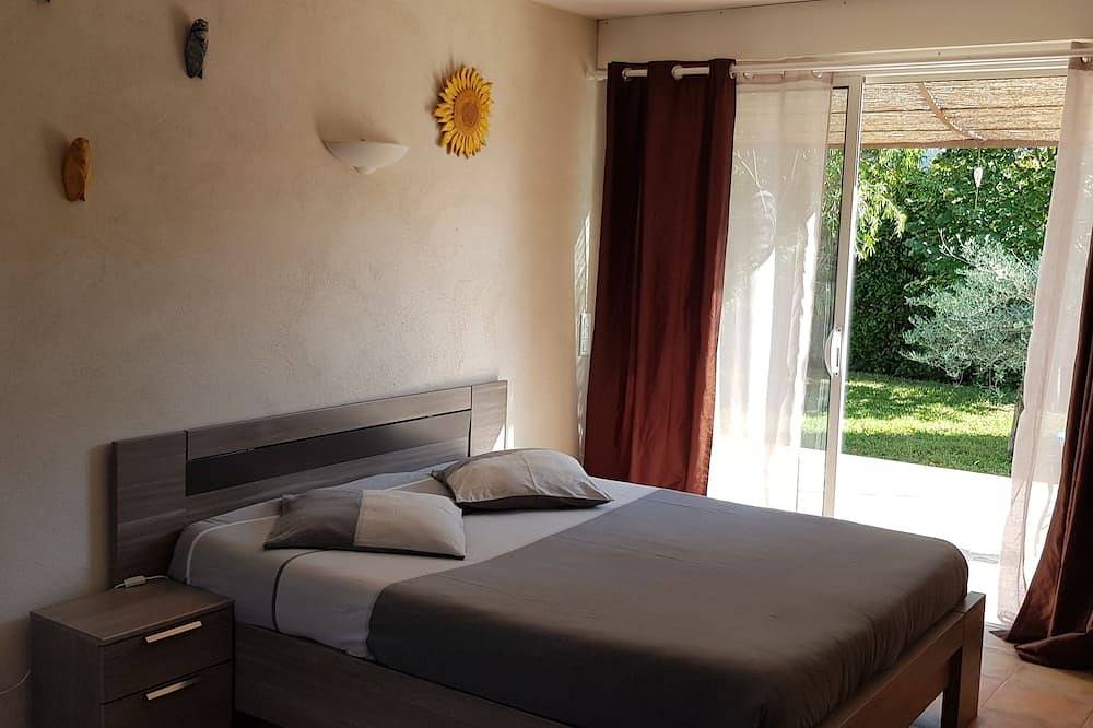 Apartamento entero, Self-catering studio at Villa Garlaban ******. in Gémenos, Marsella region