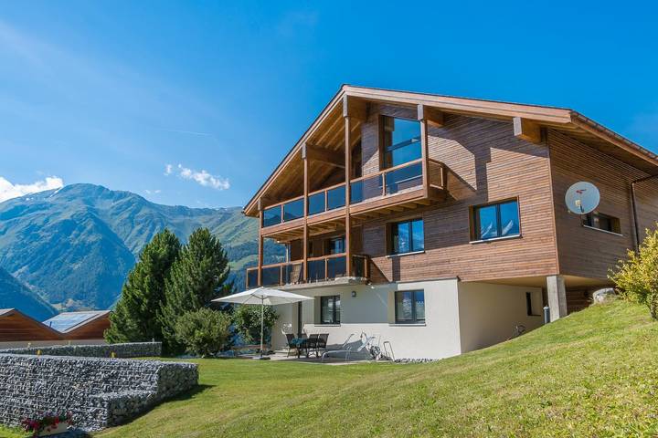 Gîte pour 4 personnes, avec balcon et jardin, adapté aux familles à Grächen - 2