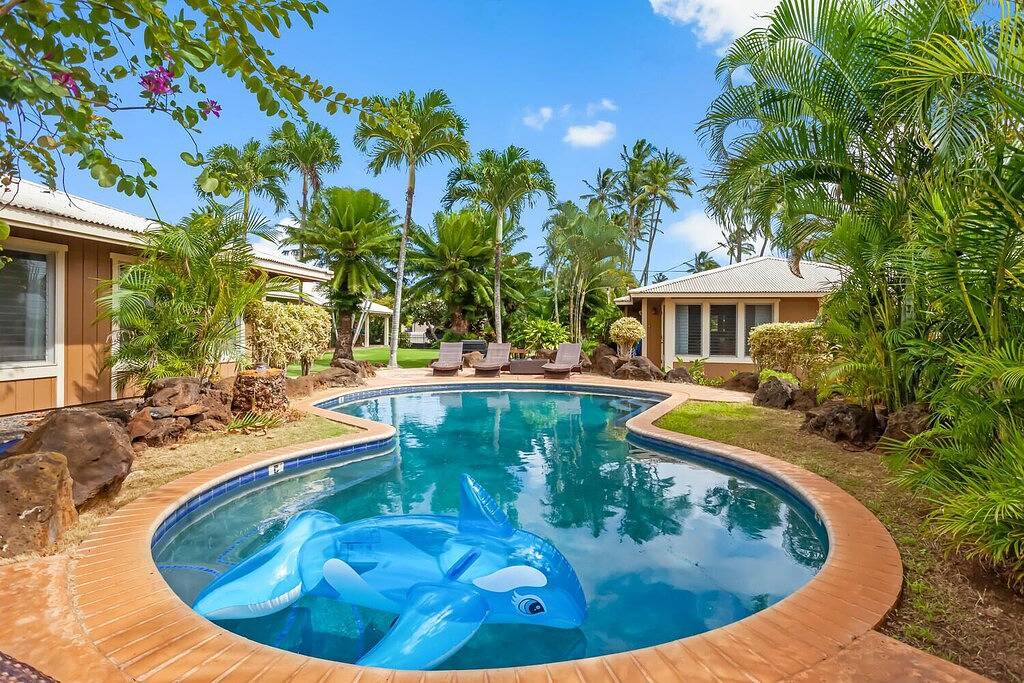 Koolkondo Surf Bungalow with Pool by the beach in Poipu, Koloa