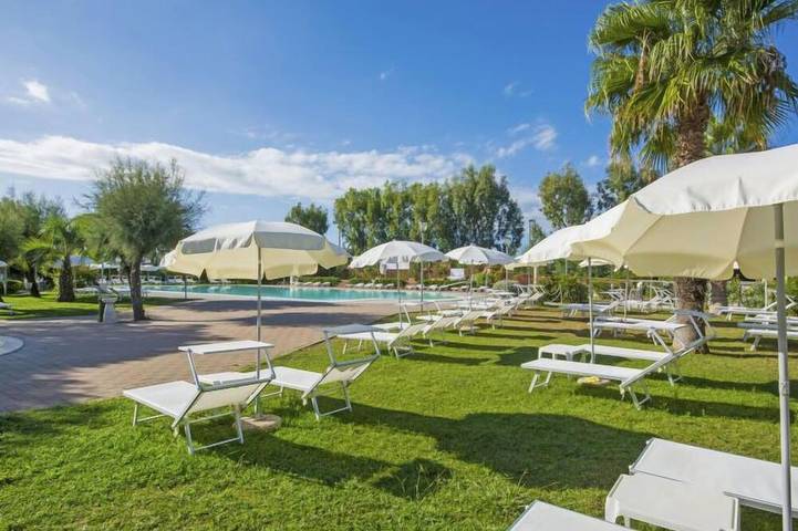 Holiday home for 5 people, with garden and pool - 1