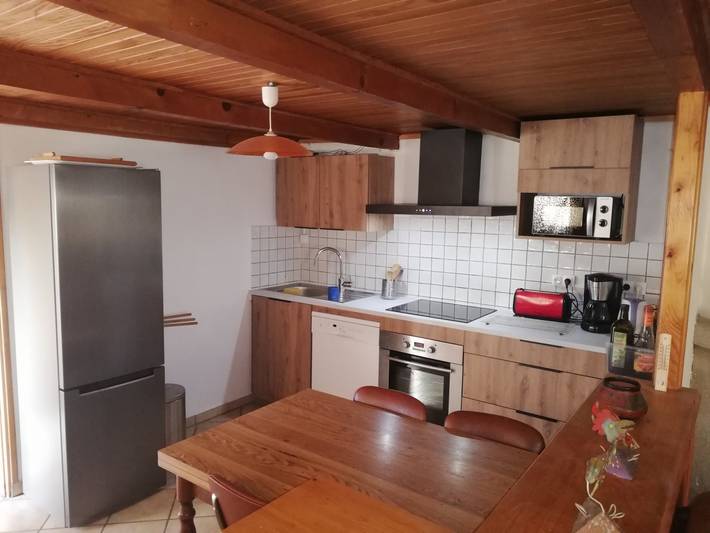 Gîte pour 14 personnes, avec jardin et terrasse dans le Cantal - 4